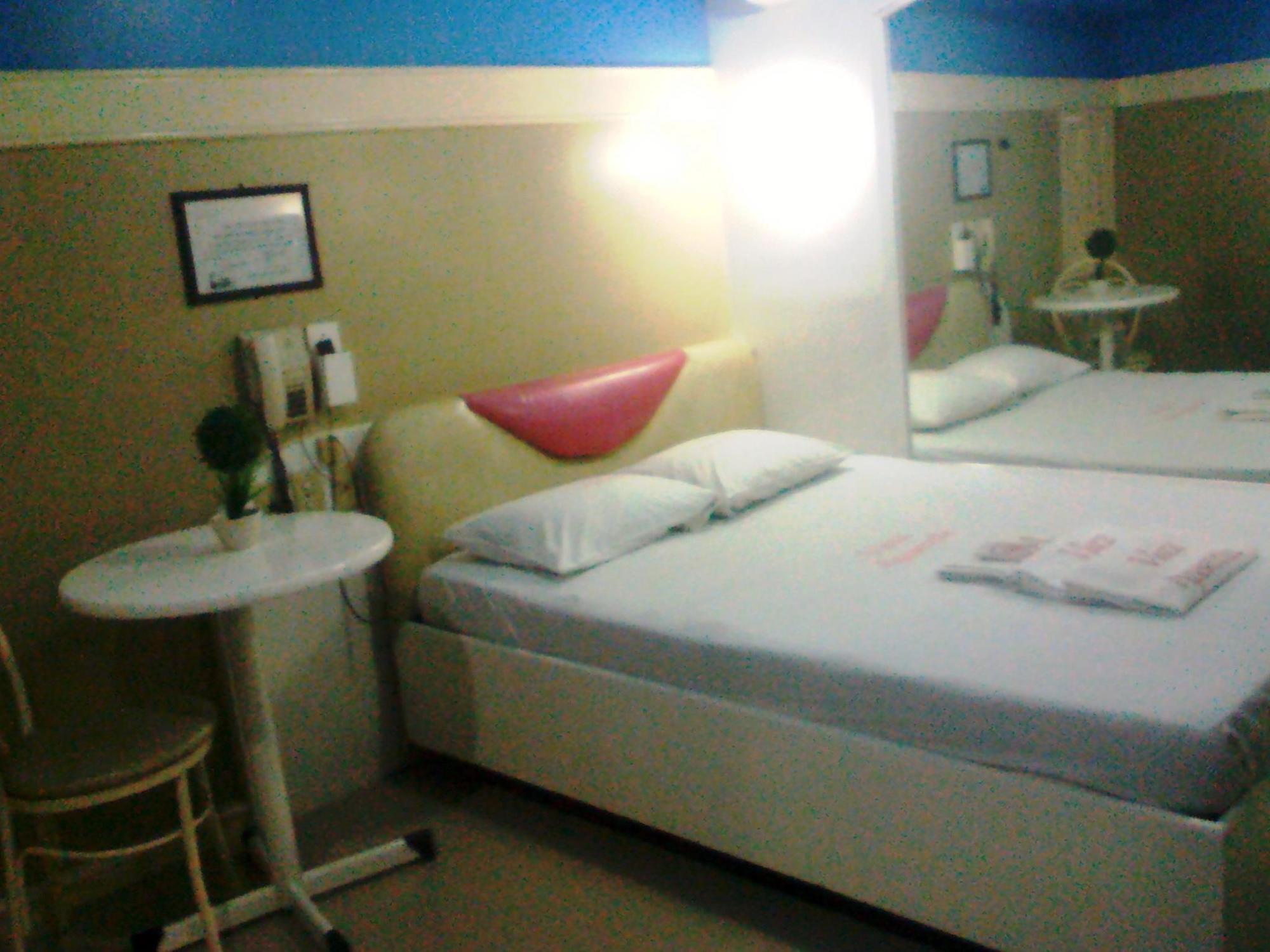 Vista Apartelle Makati City Buitenkant foto